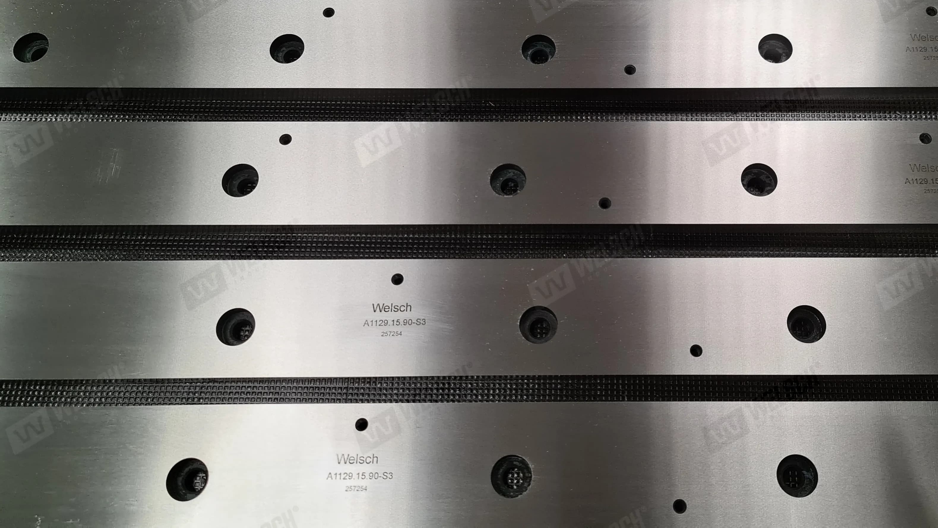 Large-Format Guide Rails